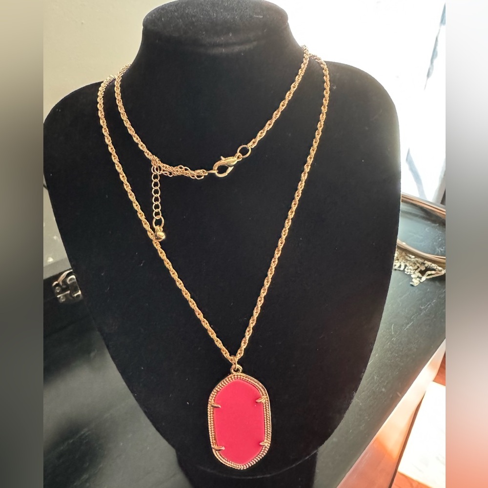 Gold and Pink Pendant Necklace